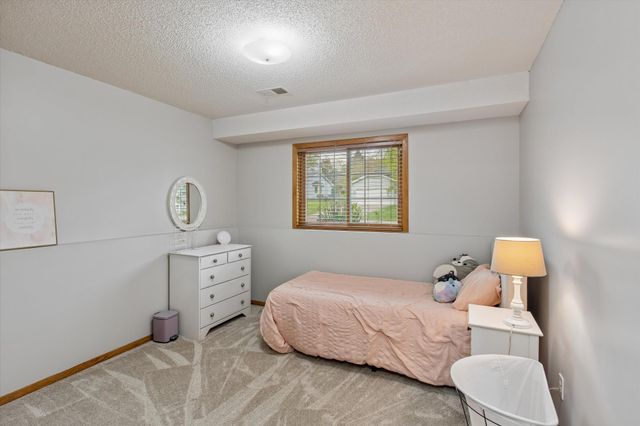 13916 York Avenue S, Burnsville, MN 55337