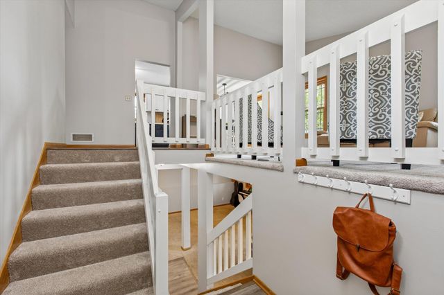 13916 York Avenue S, Burnsville, MN 55337