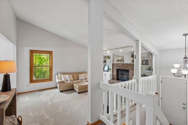 13916 York Avenue S, Burnsville, MN 55337
