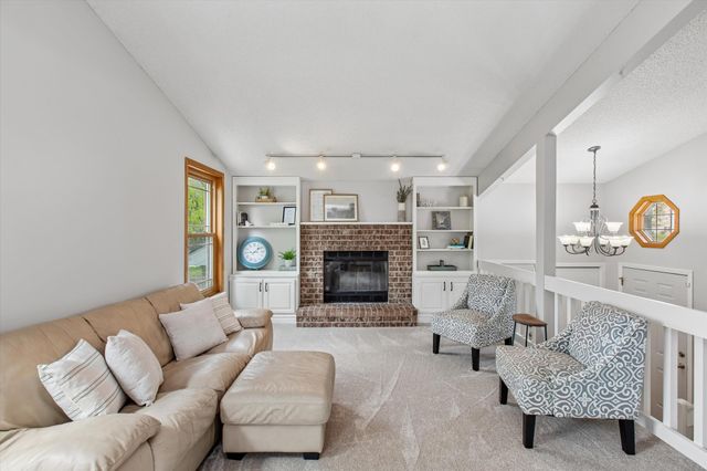 13916 York Avenue S, Burnsville, MN 55337