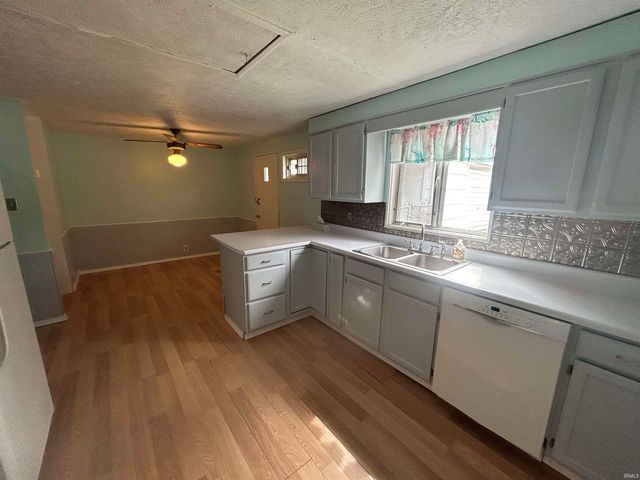 1010 Lancaster Drive, South Bend, IN 46614