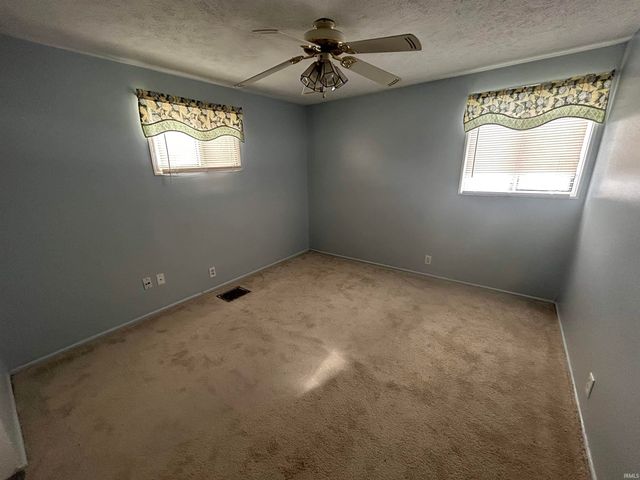 1010 Lancaster Drive, South Bend, IN 46614