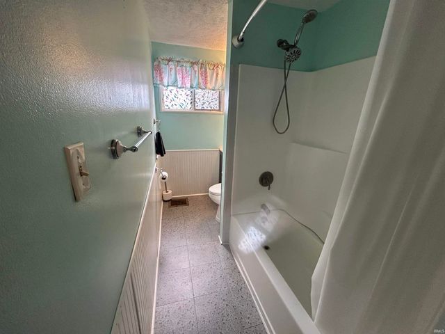 1010 Lancaster Drive, South Bend, IN 46614