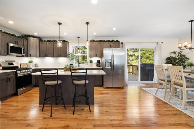 47 Fuller Rd, Palmer, MA 01069
