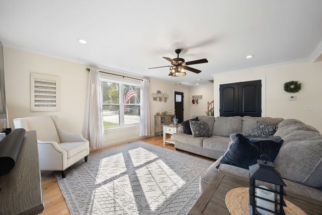47 Fuller Rd, Palmer, MA 01069