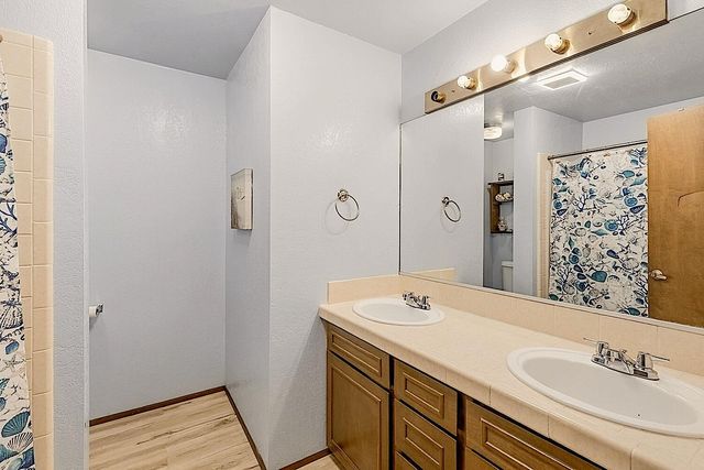 7310 N Applegate Road, Grants Pass, OR 97527