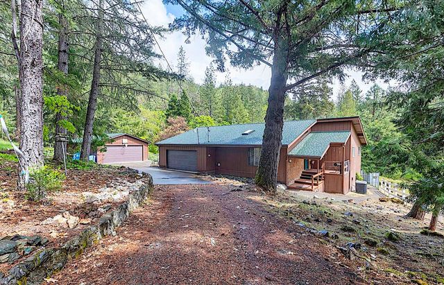 7310 N Applegate Road, Grants Pass, OR 97527