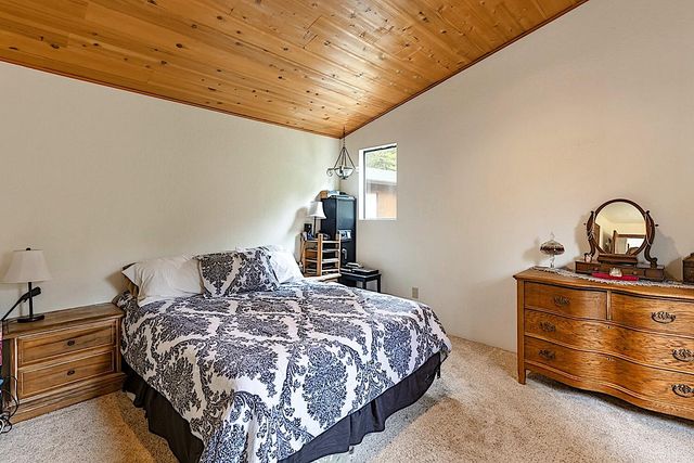 7310 N Applegate Road, Grants Pass, OR 97527