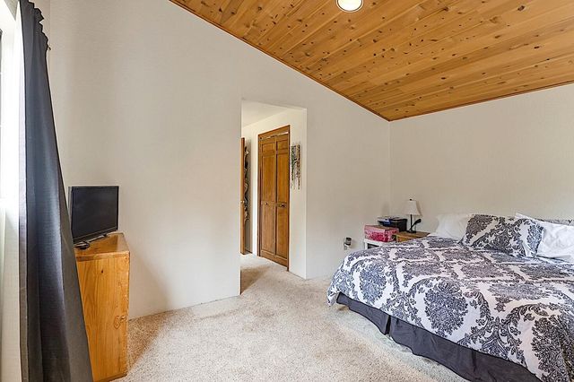 7310 N Applegate Road, Grants Pass, OR 97527