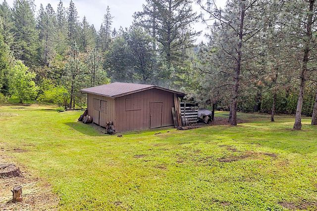 7310 N Applegate Road, Grants Pass, OR 97527