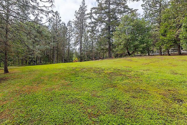 7310 N Applegate Road, Grants Pass, OR 97527