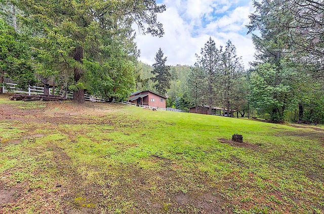 7310 N Applegate Road, Grants Pass, OR 97527