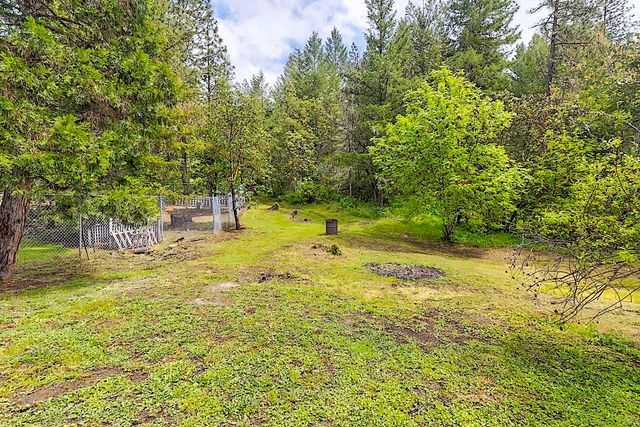 7310 N Applegate Road, Grants Pass, OR 97527