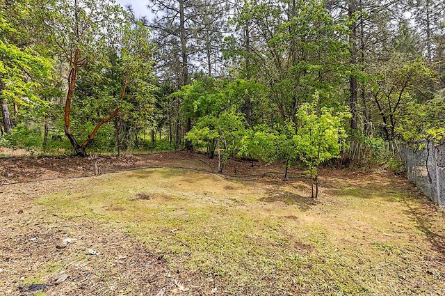 7310 N Applegate Road, Grants Pass, OR 97527