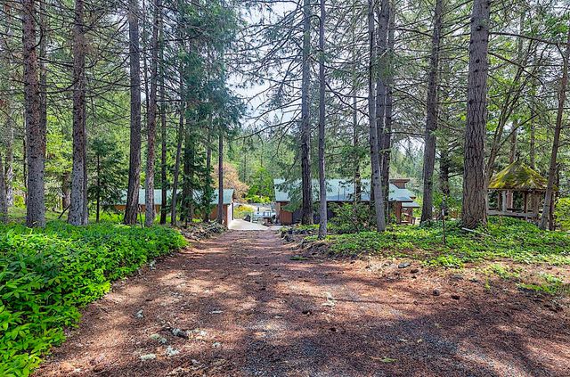 7310 N Applegate Road, Grants Pass, OR 97527