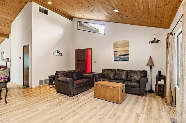 7310 N Applegate Road, Grants Pass, OR 97527