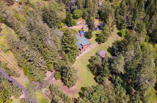 7310 N Applegate Road, Grants Pass, OR 97527