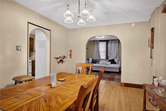 1616 Leolyn St, Carrick, PA 15210