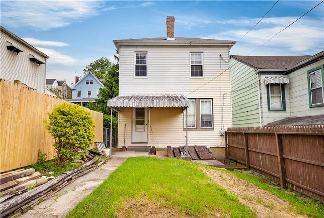 1616 Leolyn St, Carrick, PA 15210