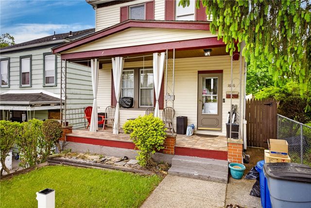 1616 Leolyn St, Carrick, PA 15210