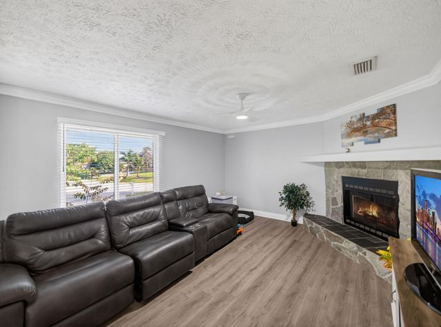 3142 SW Bridge Street, Port St Lucie, FL 34953