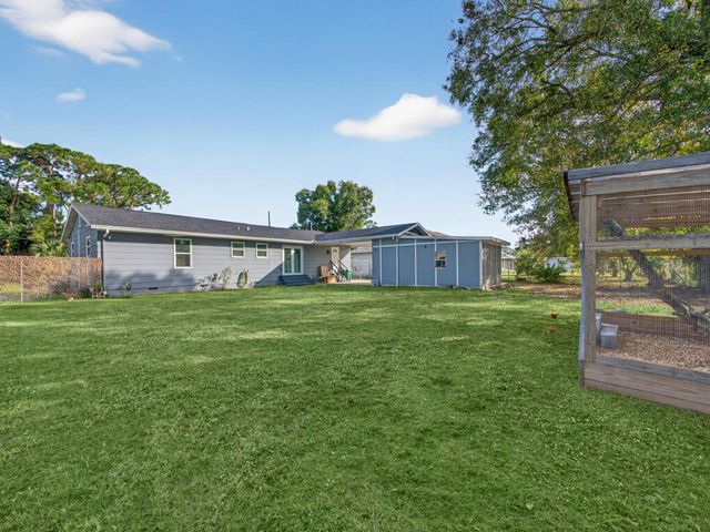 3142 SW Bridge Street, Port St Lucie, FL 34953