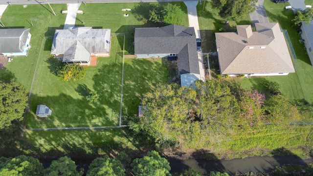 3142 SW Bridge Street, Port St Lucie, FL 34953