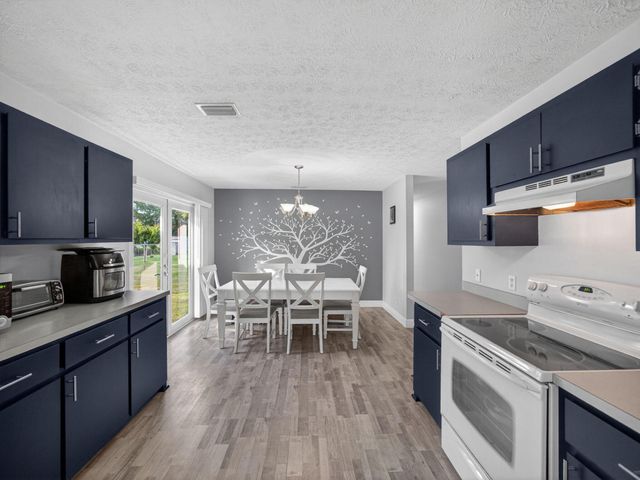 3142 SW Bridge Street, Port St Lucie, FL 34953