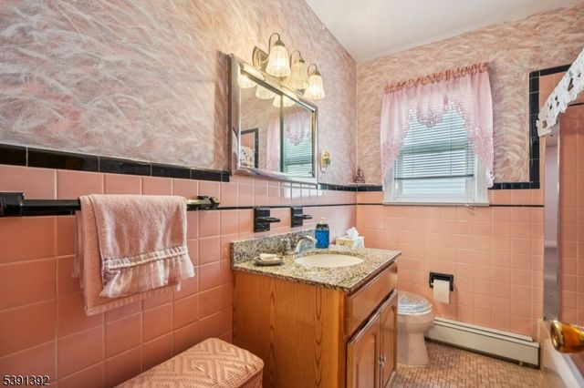20 Bayliss St, North Arlington Boro, NJ 07031