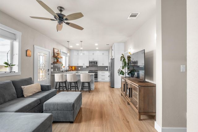 7993 Fm 487 W, Florence, TX 76527