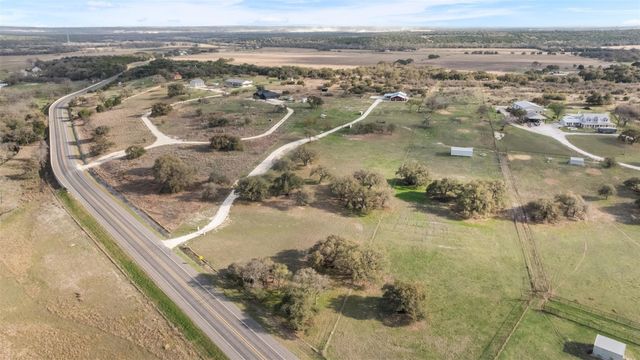 7993 Fm 487 W, Florence, TX 76527