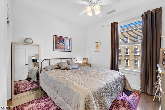 974 Summit Ave 401, Jersey City, NJ 07307