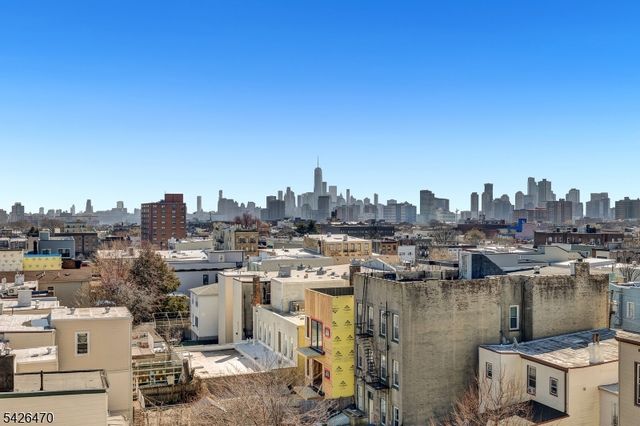 974 Summit Ave 401, Jersey City, NJ 07307