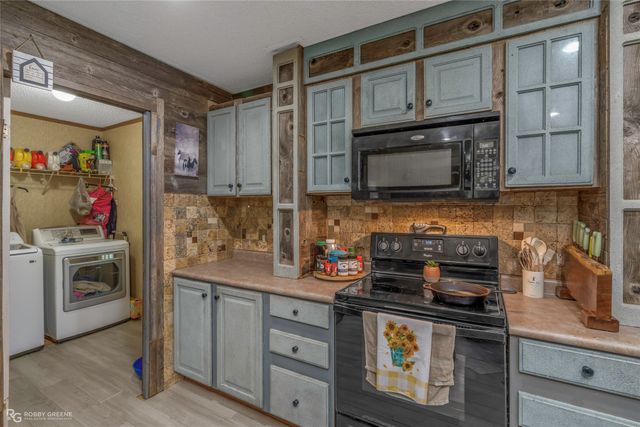 1234 Camp Street, Haughton, LA 71037