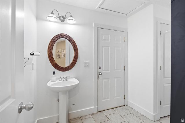 353 E ROBIN ST, Smithfield, UT 84335