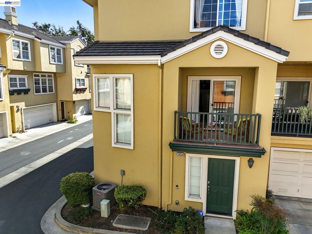 3454 Dayton Cmn, Fremont, CA 94538