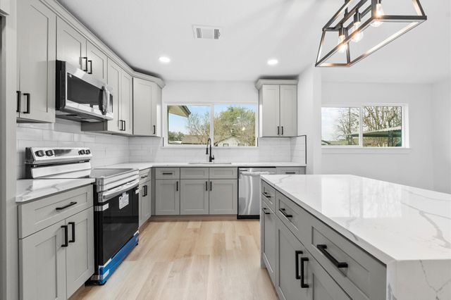 3816 Kaplan Drive, Pasadena, TX 77503