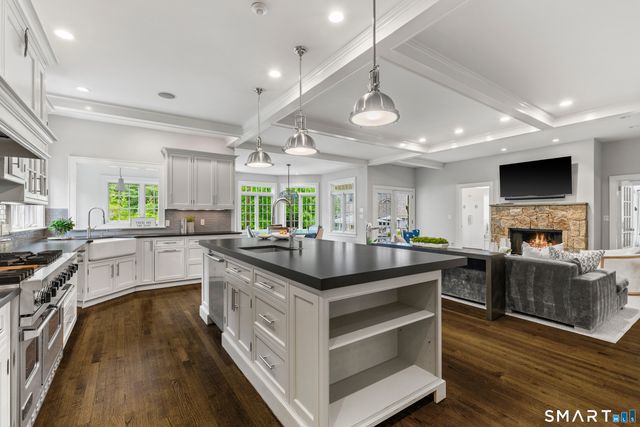 474 Brookside Road, New Canaan, CT 06840