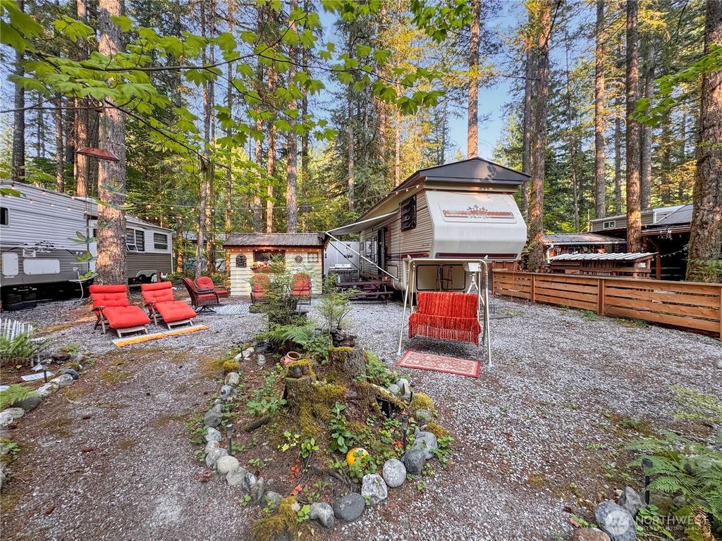 175 6 Chanterelle Drive, Deming, WA 98266