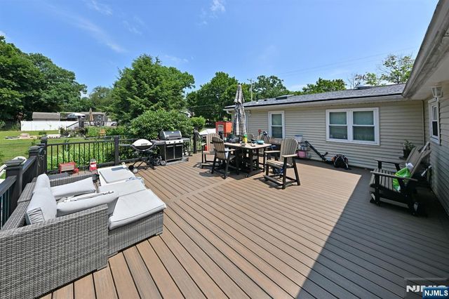 58 Grove Street, Wanaque, NJ 07465