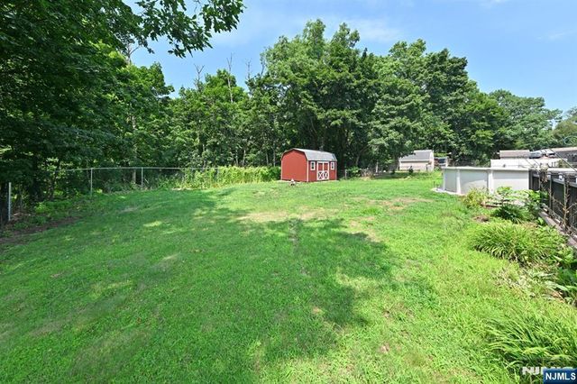 58 Grove Street, Wanaque, NJ 07465
