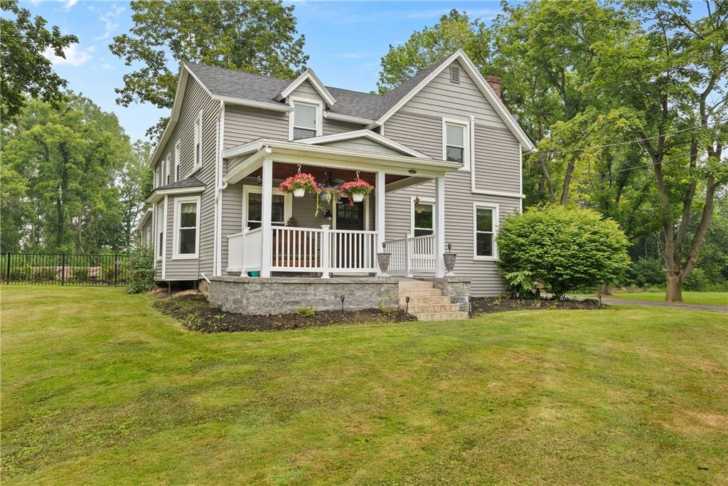 3545 Walworth Rd, Walworth, NY 14568