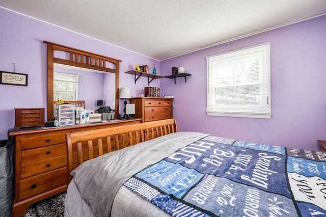 12 Westgate Road, Derry, NH 03038