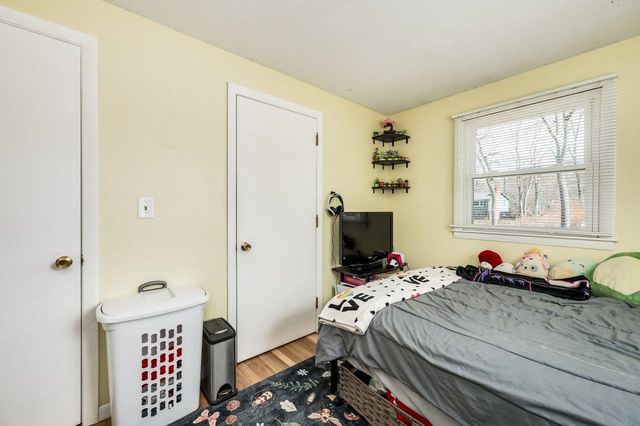 12 Westgate Road, Derry, NH 03038