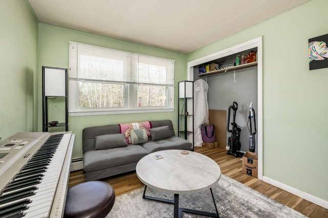 12 Westgate Road, Derry, NH 03038