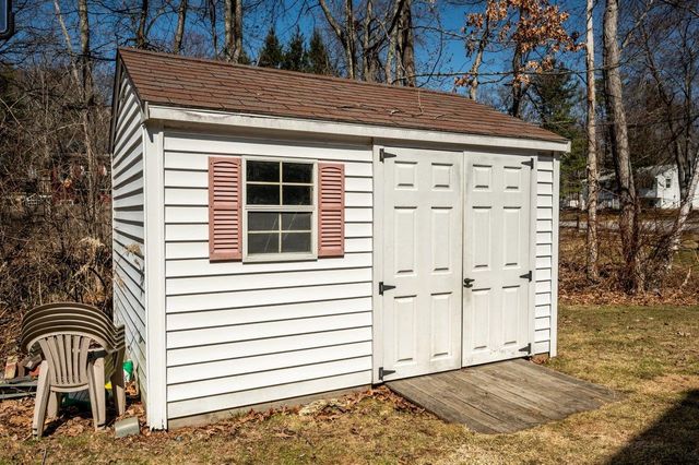 12 Westgate Road, Derry, NH 03038