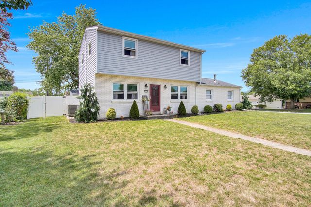 1924 ESTHER DR, Carlisle, PA 17013