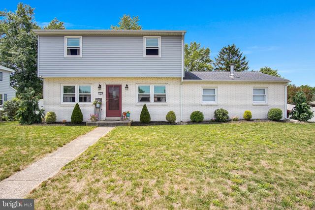 1924 ESTHER DR, Carlisle, PA 17013