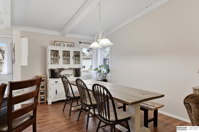 14210 Woolworth Circle, Omaha, NE 68144