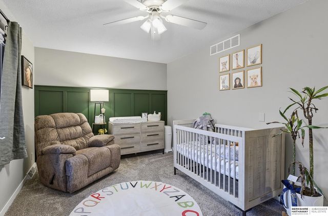 14210 Woolworth Circle, Omaha, NE 68144